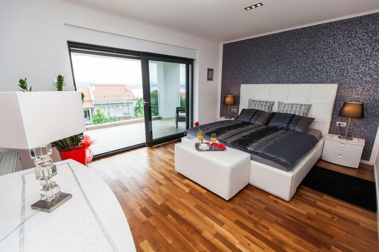 Villa Rina - Luxury Holiday Home Crikvenica Exteriör bild