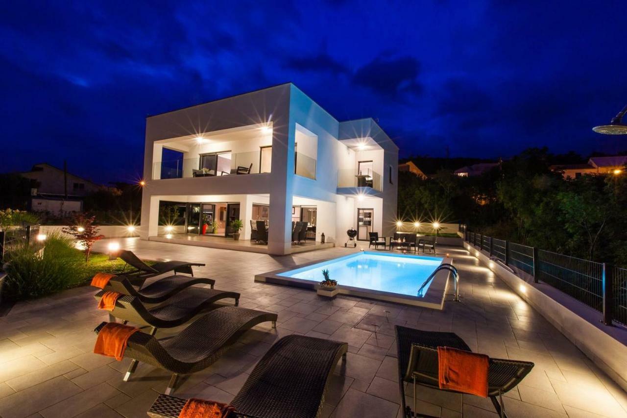 Villa Rina - Luxury Holiday Home Crikvenica Exteriör bild
