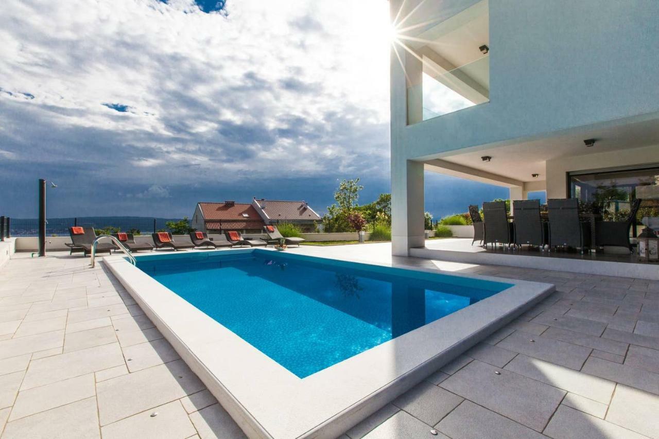 Villa Rina - Luxury Holiday Home Crikvenica Exteriör bild