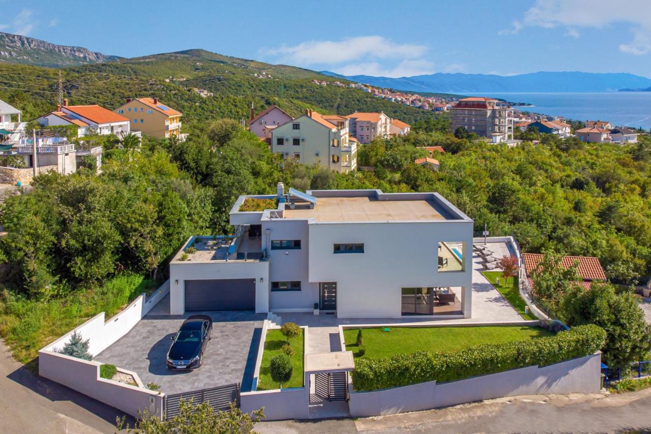 Villa Rina - Luxury Holiday Home Crikvenica Exteriör bild
